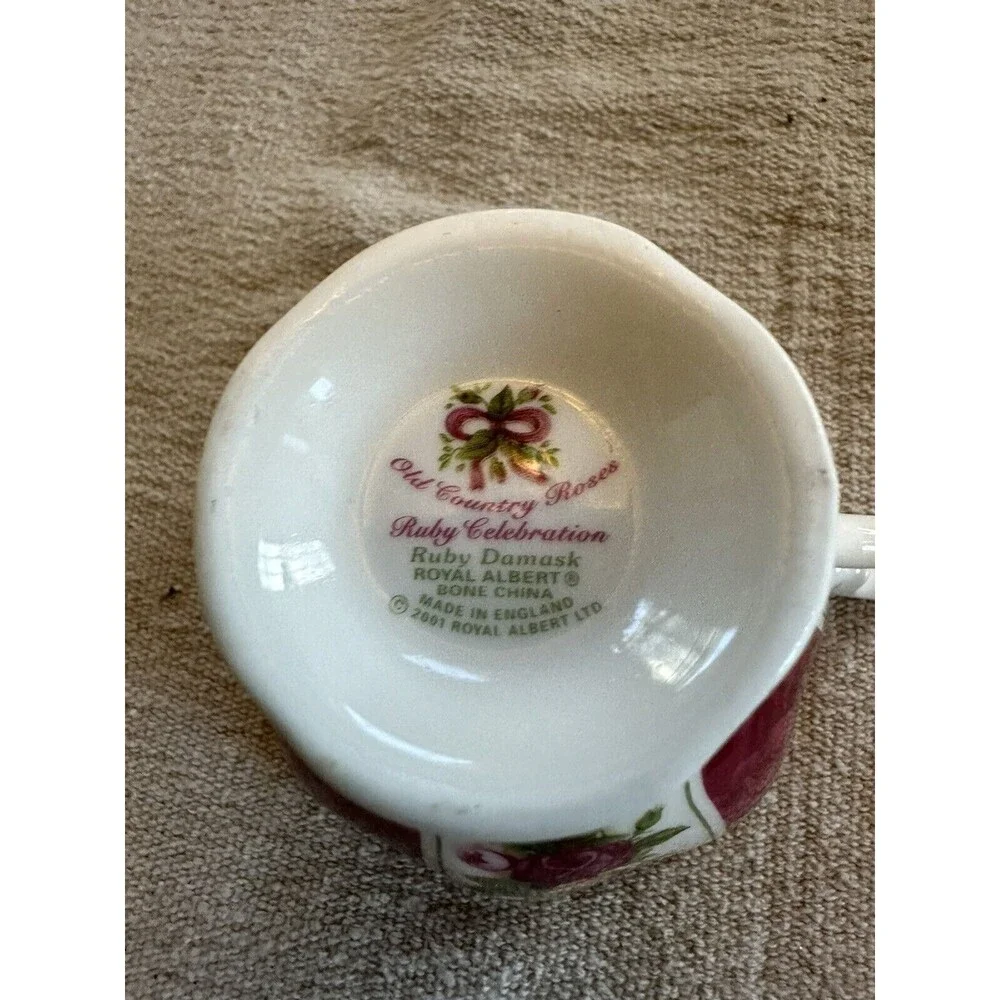 Royal Albert this vintage